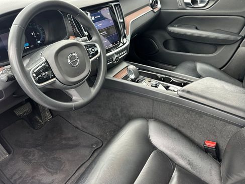 Used 2024 Volvo S60 B5 Plus image 10