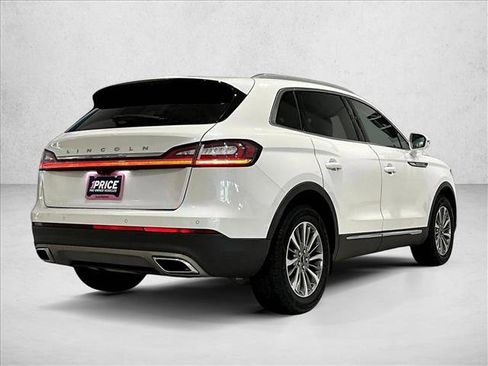 Used 2023 Lincoln Nautilus FWD w/ Premium Package image 2