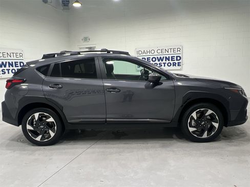 Certified 2025 Subaru Crosstrek 2.5i Limited w/ Crosstrek Mirror Package image 9