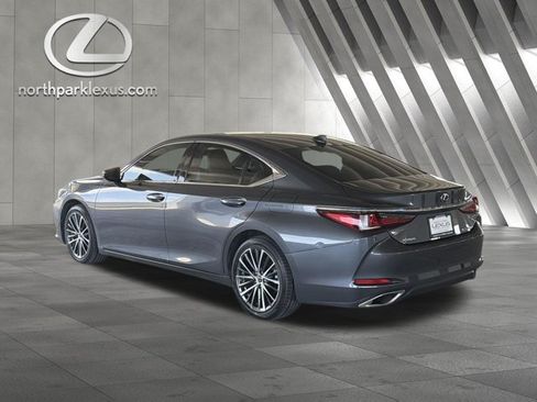 Certified 2024 Lexus ES 350 w/ Premium Package FWD image 2