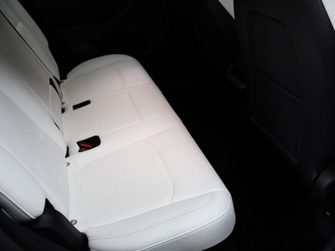 Used 2023 Tesla Model Y 2WD image 29