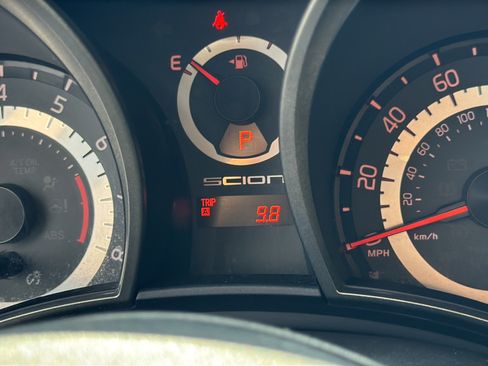 Used 2011 Scion tC FWD image 30