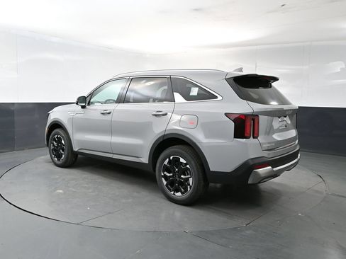 New 2026 Kia Sorento S AWD/4WD image 3