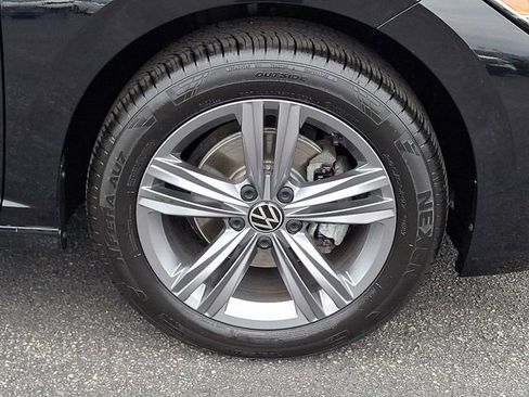 Certified 2023 Volkswagen Jetta SE FWD image 11