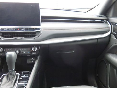 Used 2023 Jeep Compass Limited image 23