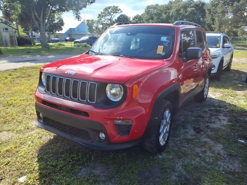 Used 2022 Jeep Renegade Latitude w/ Sun/Sound Group image 2