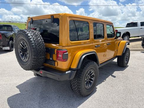 New 2026 Jeep Wrangler Unlimited Rubicon AWD/4WD image 6