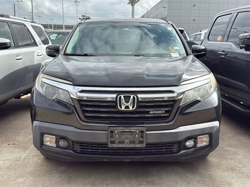 Used 2017 Honda Ridgeline Sport image 2