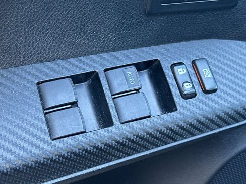 Used 2014 Toyota RAV4 Limited w/ Technology Package image 12