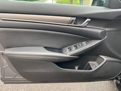 Used 2020 Honda Accord LX image 11