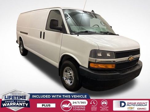 Used 2023 Chevrolet Express 3500 Extended w/ Driver Convenience Package image 4