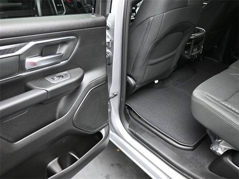 New 2026 RAM 1500 4x4 Crew Cab image 16