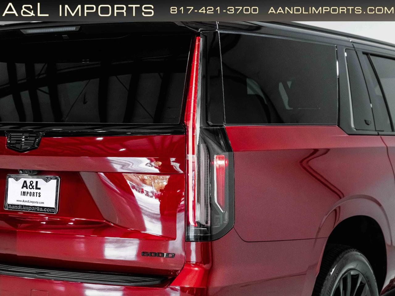 Used 2024 Cadillac Escalade ESV Premium Luxury AWD/4WD image 44