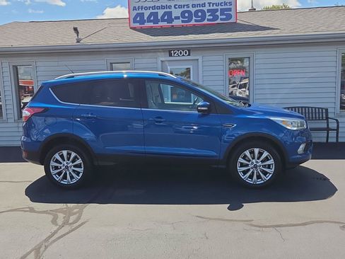 Used 2017 Ford Escape Titanium AWD/4WD image 2