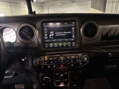 Used 2022 Jeep Wrangler Unlimited Sport image 16