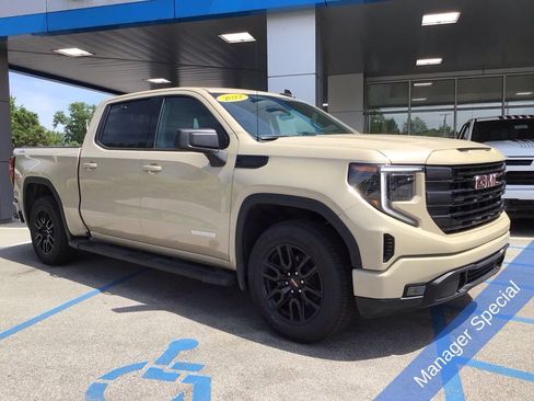 Used 2022 GMC Sierra 1500 Elevation AWD/4WD image 4
