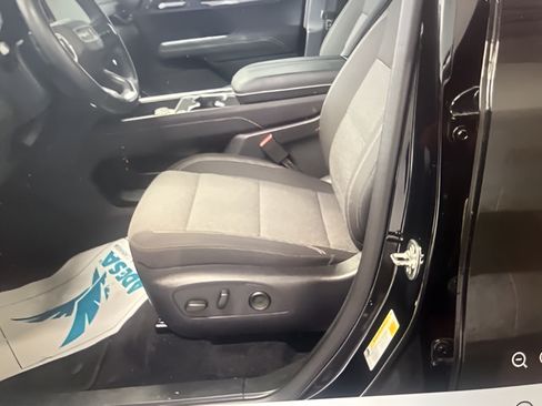Used 2025 GMC Acadia Elevation FWD image 12