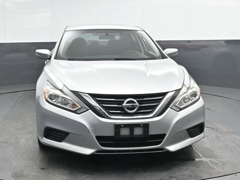 Used 2016 Nissan Altima 2.5 S w/ Power Driver Seat Package image 5