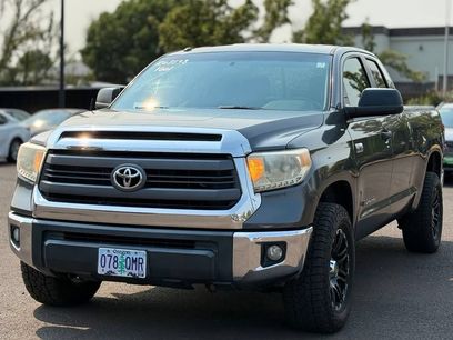 Used 2015 Toyota Tundra SR5 w/ SR5 Upgrade Package