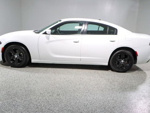 Used 2022 Dodge Charger SXT image 10