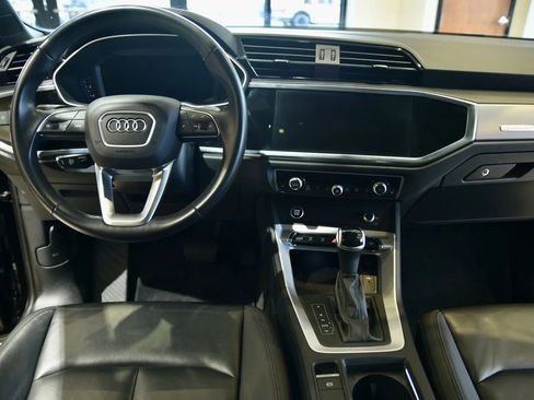 Used 2024 Audi Q3 2.0T Premium image 12