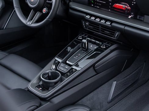 Certified 2026 Porsche 911 Carrera 4S AWD/4WD image 32