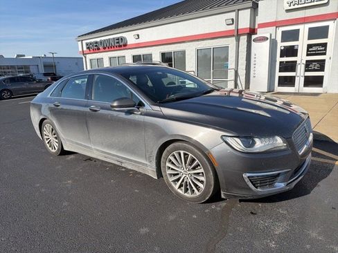 Used 2017 Lincoln MKZ Select image 1