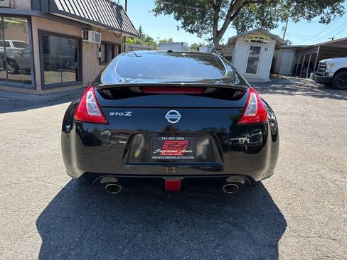 Used 2013 Nissan 370Z Touring w/ Sport Pkg RWD image 10