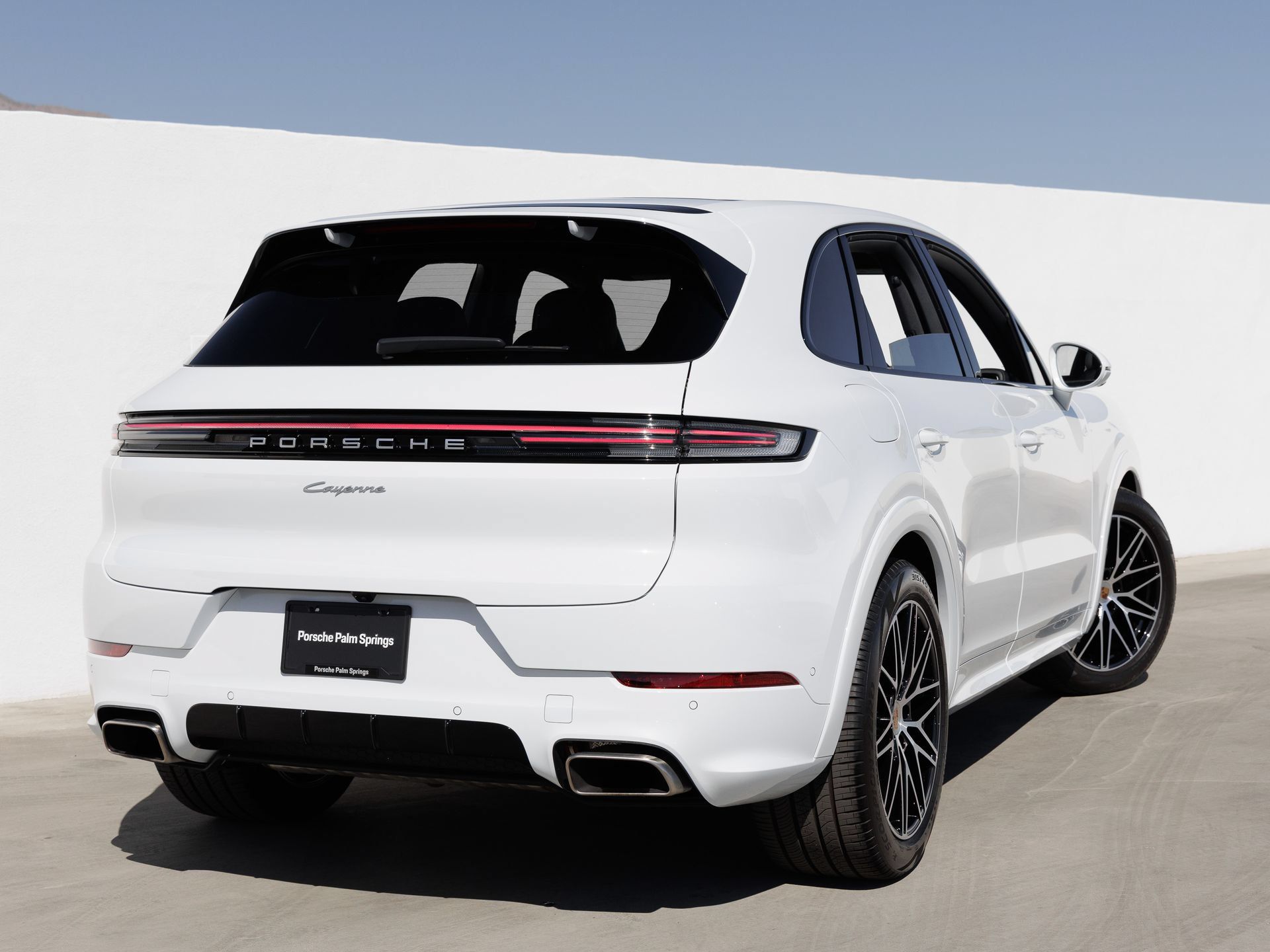 Certified 2025 Porsche Cayenne AWD/4WD image 7