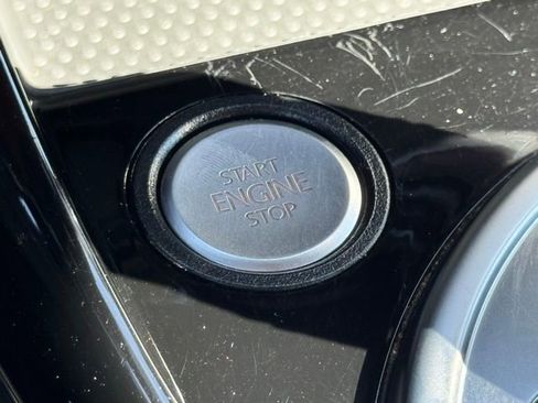 Used 2019 Volkswagen Beetle 2.0T Final Edition SEL image 22