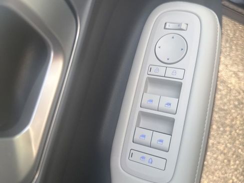 Used 2024 Hyundai Santa Fe SEL image 12