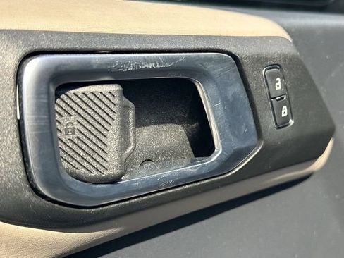 Used 2023 Ford Bronco Wildtrak AWD/4WD image 22