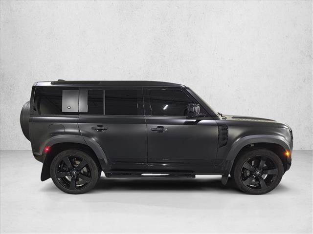 Used 2023 Land Rover Defender 110 V8 AWD/4WD image 4
