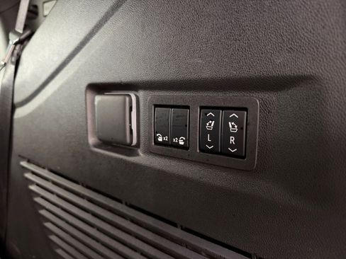 Used 2023 Chevrolet Tahoe RST w/ Luxury Package image 33