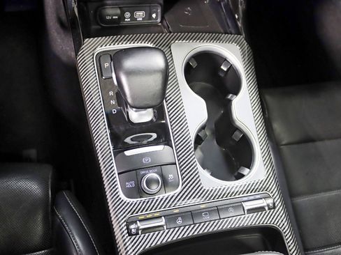 Used 2018 Kia Stinger GT2 image 25