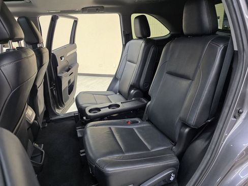 Used 2017 Toyota Highlander SE FWD image 26