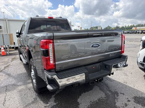Used 2024 Ford F250 Lariat w/ Lariat Ultimate Package AWD/4WD image 8
