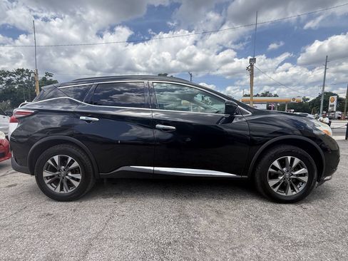 Used 2017 Nissan Murano SV FWD image 7