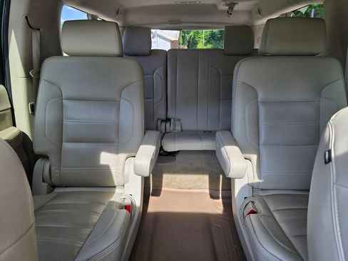 Used 2015 GMC Yukon XL Denali w/ Premium Package RWD image 5