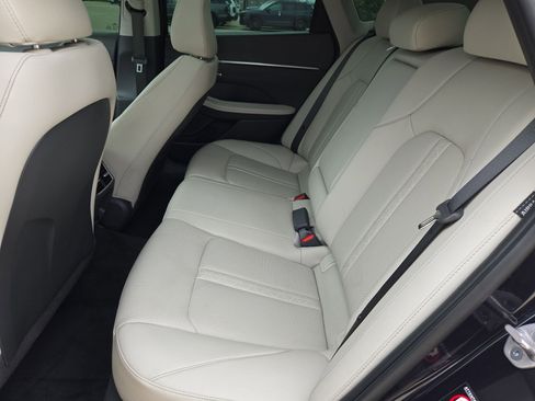 Used 2023 Hyundai Sonata Limited FWD image 28