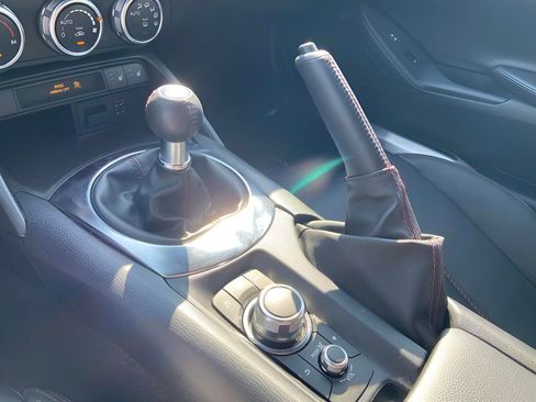 Used 2018 MAZDA MX-5 Miata Grand Touring image 31