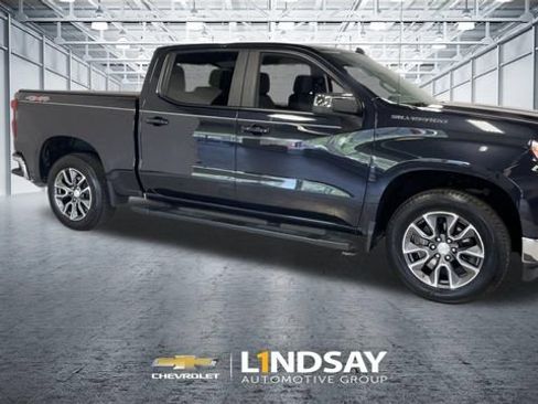 Used 2024 Chevrolet Silverado 1500 LT AWD/4WD image 3
