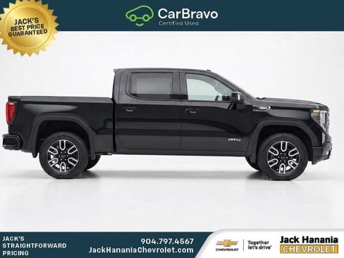Used 2025 GMC Sierra 1500 AT4 w/ Technology Package AWD/4WD image 3