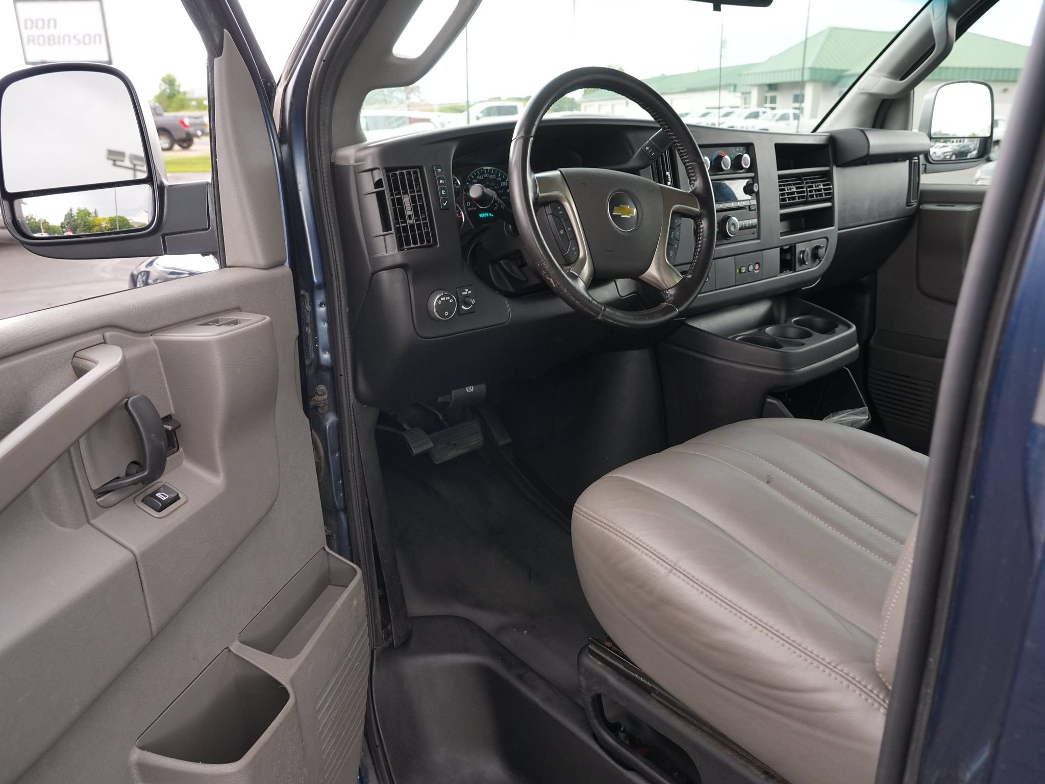 Used 2019 Chevrolet Express 2500 w/ Communications Package RWD image 14