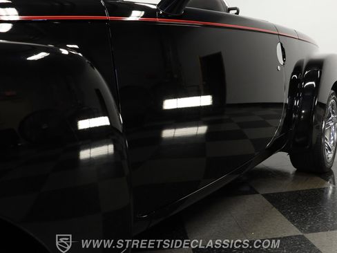 Used 2006 Chevrolet SSR w/ Preferred Equipment Group image 21