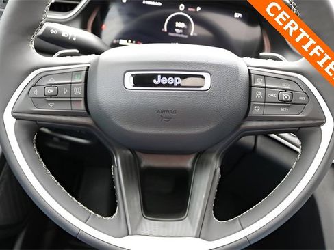 Used 2025 Jeep Grand Cherokee L Altitude image 22