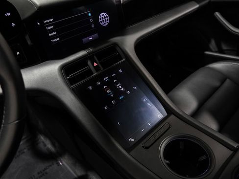 Used 2021 Porsche Taycan 4S w/ Premium Package image 25