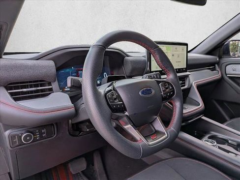 Used 2025 Ford Explorer ST image 8