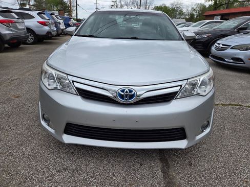 Used 2014 Toyota Camry XLE w/ Leather Package FWD image 3