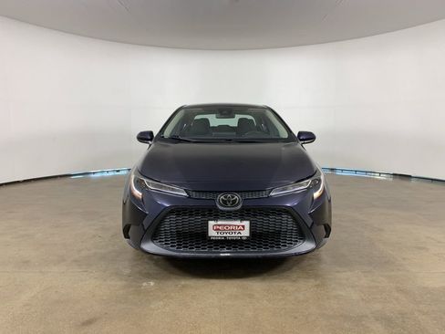 Used 2022 Toyota Corolla LE image 3